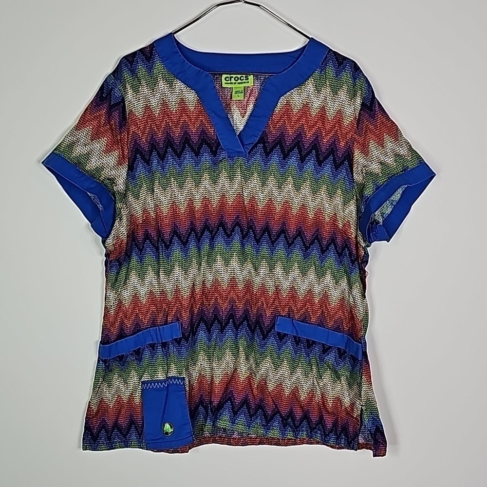 Crocs large multicolored medical aparal short sleeve scrub shirt
